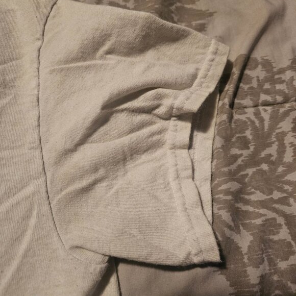 Queen Official Band T-Shirt, Vintage Style, Small - Picture 5 of 5